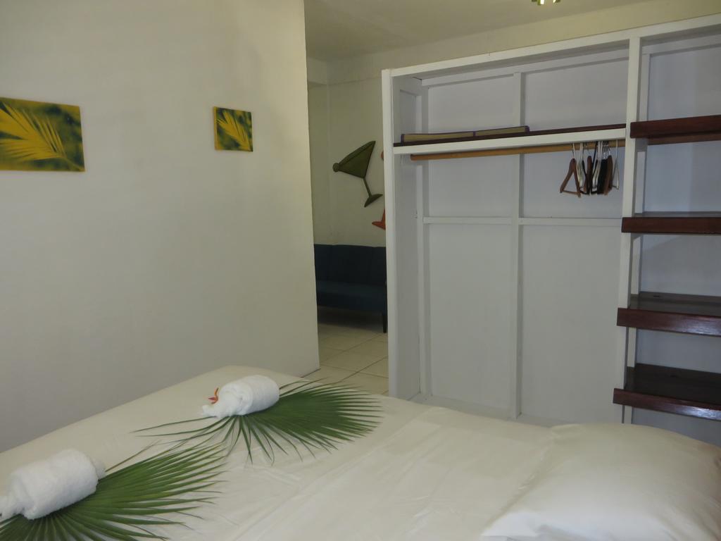 Simberts Apartments Maya Beach Exteriör bild